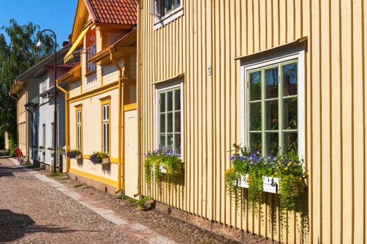 The Ultimate Guide to Choosing the Right Siding for Your Home